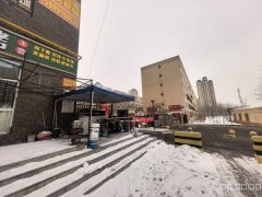 C13123米东区揽胜东街经营中烧烤店转让