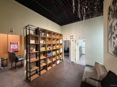 C13137美林花园出口停车场150平棋牌室转让