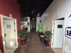 C13138香槟水岸B区东门30平卤味小吃店转让