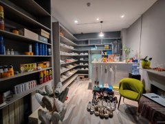 C13144盈科山水华庭43平洗鞋店转让