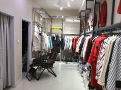 C13168位于阜康市民族巷内女装店转让