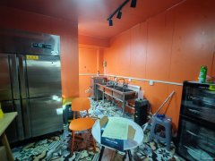 C13169江苏东路新体巷40平小吃店转让