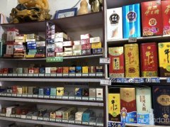 C13174店面转让  呼图壁县上二工路绿景苑小区门口超市转