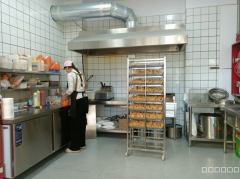 C13175位于昌吉市馕产业园区临街炸鸡店转让