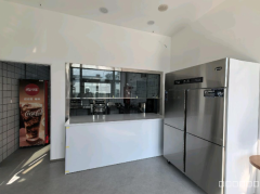 C13175位于昌吉市馕产业园区临街炸鸡店转让