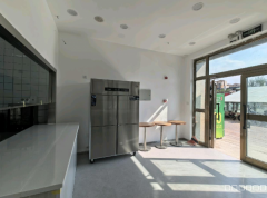 C13175位于昌吉市馕产业园区临街炸鸡店转让