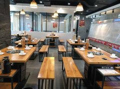 C13176位于呼图壁县西市南路临街火锅店转让