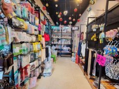 C13165阜康公园6号东区130平旺铺出租