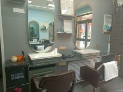 C13178位于昌吉市城建新村附近经营中美发店转让