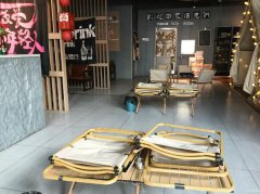 C13180位于阜康市网红街附近酒馆转让