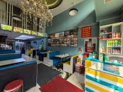 C13182新天润繁华商圈好位置餐饮店转让