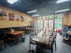 C13186米东区柏杨河燕新国际美食街180平餐厅转让