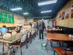 C13186米东区柏杨河燕新国际美食街180平餐厅转让