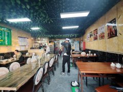 C13186米东区柏杨河燕新国际美食街180平餐厅转让