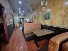 C13186米东区柏杨河燕新国际美食街180平餐厅转让