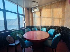 C13186米东区柏杨河燕新国际美食街180平餐厅转让