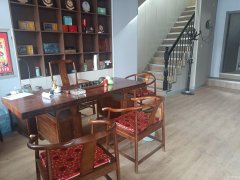 C13187位于昌吉市长宁南路华尔兹附近临街商铺转让