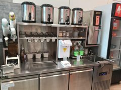 C13199位于呼图壁县熙景国际小区附近经营中饮品店转让