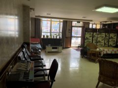 C13207店面转让  呼图壁县园临路迎宾馆对面足浴店