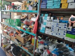 C13221昌吉市北京南路康丽家园临街五金建材店转让