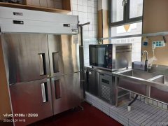 C13222新疆大学（河马泉新区)校区内好乐鸡店转让