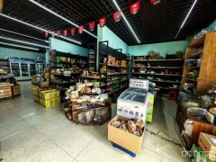 C13226喀什东路商圈小区大门口第二家生鲜超市转让