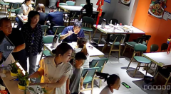 C13229位于五家渠市军垦新都南门附近餐饮店转让