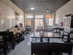 C13235荣和城2期40平餐厅转让