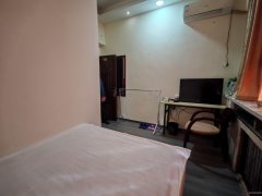 C13237阜康迎宾路十字路口400平宾馆转让