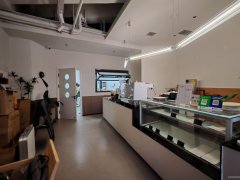 C13243翠竹园步行街93平蛋糕咖啡店转让