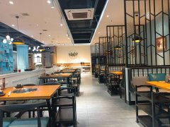 C13245位于昌吉市健康东路海棠天街附近餐饮店转让