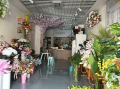 C13253位于阜康市商贸大厦附近花店转让