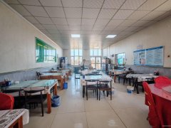 C13255五家渠102团世纪宏华物流园145平餐厅转让