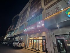 C13265阜康市电力公司对面350平餐厅+台球转让