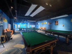 C13265阜康市电力公司对面350平餐厅+台球转让