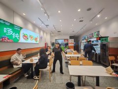 C13265阜康市电力公司对面350平餐厅+台球转让