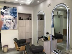 C13300店面转让  昌吉市健康东路东方广场附近