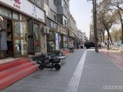 C13300店面转让  昌吉市健康东路东方广场附近