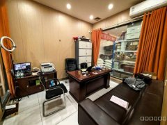 C13314珠江路繁华商圈空店转让·业态不限