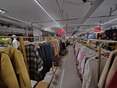 C13318八钢永盛街餐厅出租，服装城招商