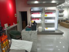 C13320位于昌吉市青年北路隆源超市附近临街店面转让