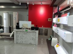 C13320位于昌吉市青年北路隆源超市附近临街店面转让