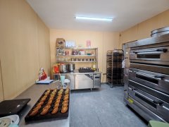 C13322青年路好家乡附近55平蛋糕店转让