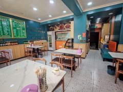 C13323迎宾路东三巷路口对面200平餐厅转让