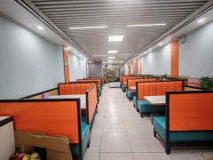 C13323迎宾路东三巷路口对面200平餐厅转让