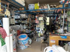 C13328出租呼图壁乌伊东路世纪家园北门对面临街毛氏建材