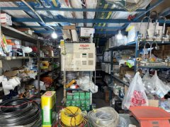 C13328出租呼图壁乌伊东路世纪家园北门对面临街毛氏建材