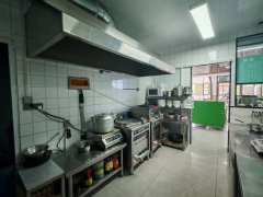 C13332阜康阜华景源100平餐厅转让