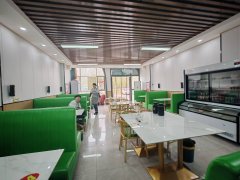 C13332阜康阜华景源100平餐厅转让