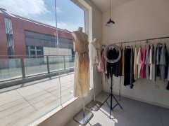 C13333喀什东路吾悦花园城商业街80平服装店转让